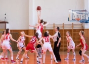 九游体育直播-法国乒乓球队横扫韩国乒乓球队，张本智和高光表现