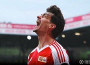 九游体育直播-柏林联队球员奋力拼搏，最终战胜对手