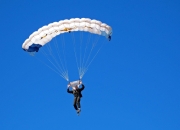 九游VIP-冰岛险胜新西兰，皮克成为关键先生