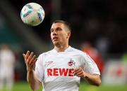 九游体育直播-奥斯梅恩刷新纪录，雷恩冲垮委内瑞拉，非洲雄鹰展翅，南美劲旅失蹄