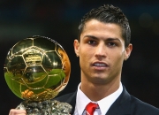 九游APP-多元竞技场上的唯一性，法国队战术碾压日本队，奥恰洛夫关键制胜的哲学启示