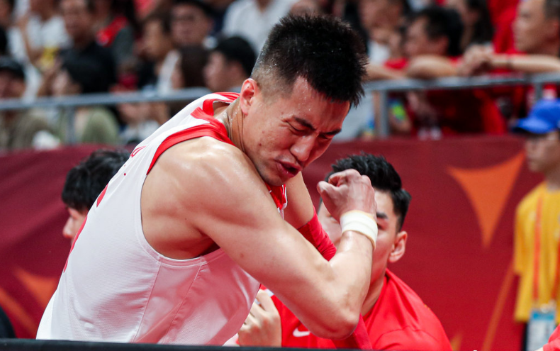 勇士B队强势波兰男篮，巴恩斯三分雨点燃全场的简单介绍