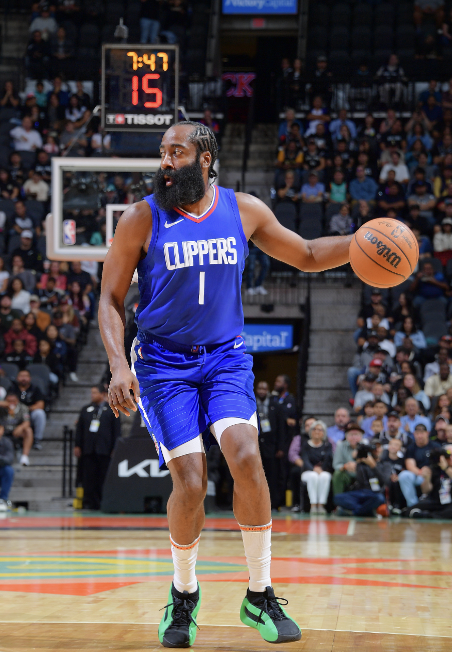 快船胜券在握，多次领先对手